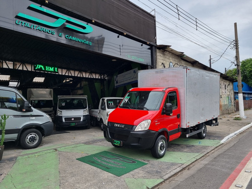 Iveco  Daily 35s14 2014 C/baú 4,10 X2,20 Novissima