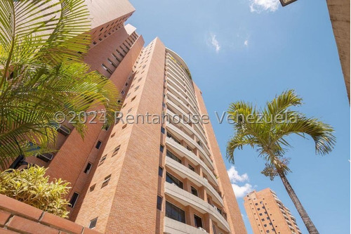 At: Venta Apartamento Santa Monica 24-15643 