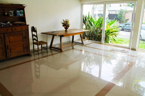 Imagem 3 de 22 de Casa - Venda - 4 Suites - Jardim Cordeiro - Reo39911