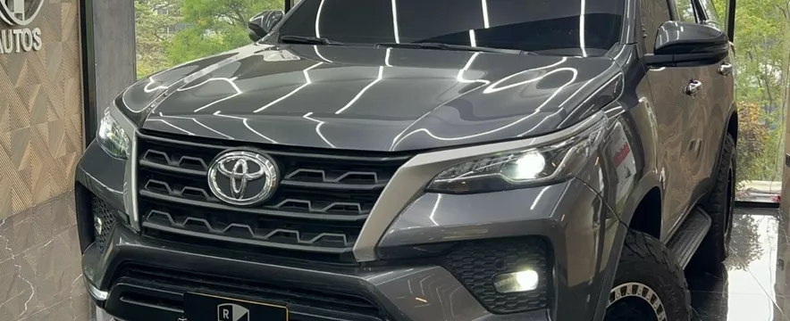  Toyota Fortuner 2021