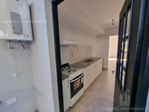 Imagen 21 de 22 de Departamento 2 Ambientes Venta Castelar Patio