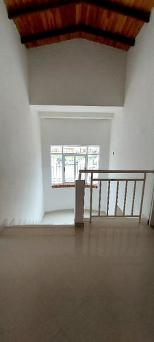 Town House En Conjunto Residencial Altos Del Rincón (k.a)