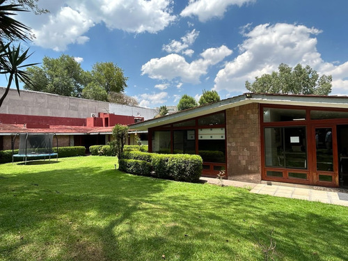 Jardines Del Pedregal, Casa Con Gran Jardín En Un Solo Nivel