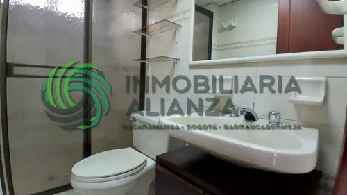 Apartamento En Arriendo En Cabecera Del Llano. Cod A16920