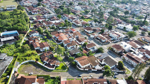 Mr. Venta De Encantador Terreno En La Urbanización Mérida