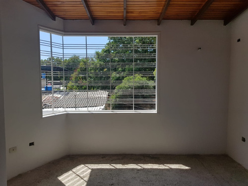 Imagen 10 de 15 de Town House En El Limón 04265330810