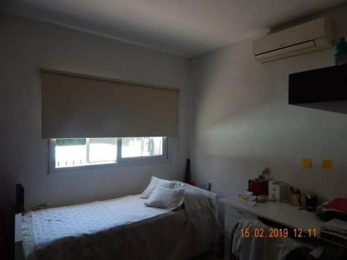 Venta - Casa Estilo Moderno De 210 M2 Bayugar Negocios Inmobiliarios