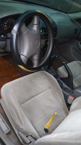 Imagen 3 de 5 de Nissan Sunny Económica
