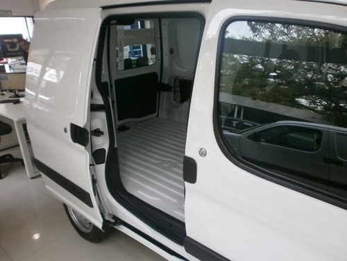 Imagen 7 de 22 de Peugeot Partner Confort 1.6 Hdi 2023 Furgón O 5 Plazas 1-