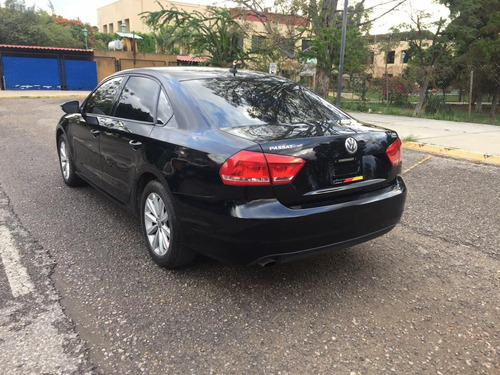 Imagen 9 de 9 de Volkswagen Passat 2012 2.5 Sportline At