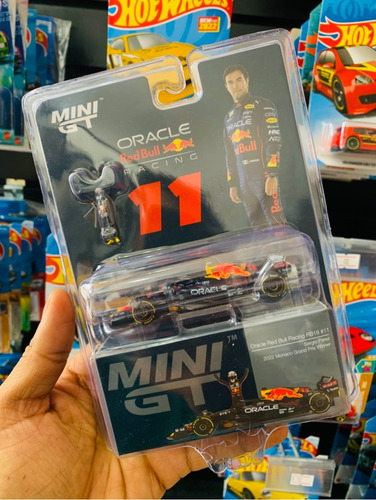 Mini Gt Red Bull Rb18 #11 Sergio Pérez 2022 Monaco
