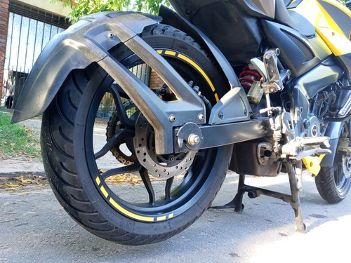 Bajaj Rouser Ns 200