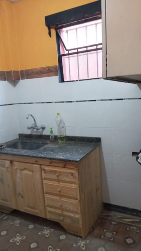 Imagen 9 de 11 de Casa En Venta C/ Cochera En Lomas De Zamora
