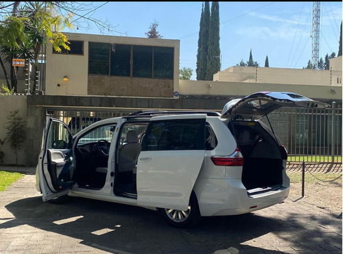 Toyota Sienna 3.5 Limited At