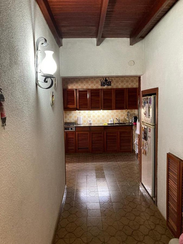 Imagen 6 de 18 de Casa - Adrogue