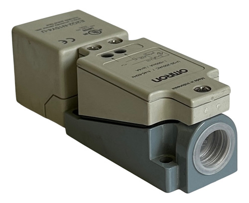 New Omron E2q2-n15y4-u / E2q2n15y4u Plug-in Proximity Se Bbz