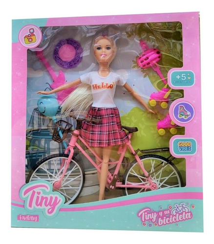 Muñeca Tiny Con Bicicleta Patines Y Accesorios Paseo Viajera