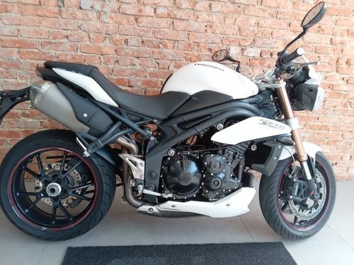 Imagem 4 de 18 de Triumph Speed Triple 1050 2015/2015 * Baixo Km/conservada *