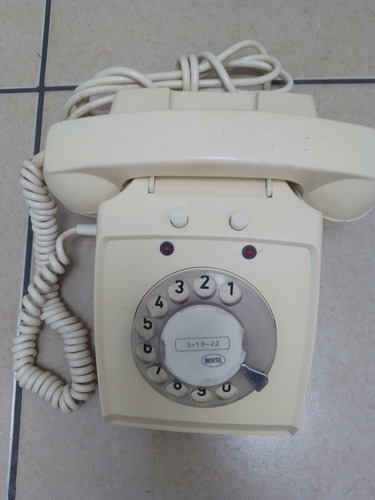 Teléfono De Oficina Antiguo (uso Jalando)