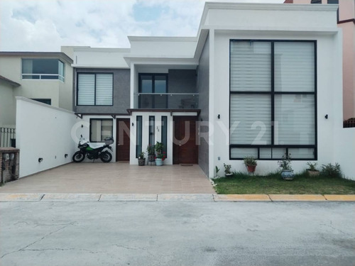 Casa En Condomino En Venta En San Mateo Otzacatipan, Toluca, Estado De México