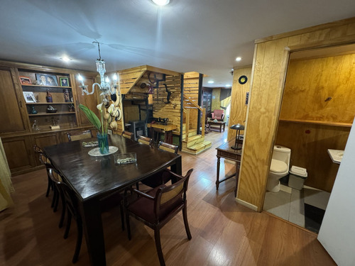 Casa De 3 Pisos 5d/2b Los Héroes Maipú