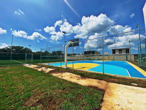 Casa(149) En Venta En Privada Zendera, Conkal