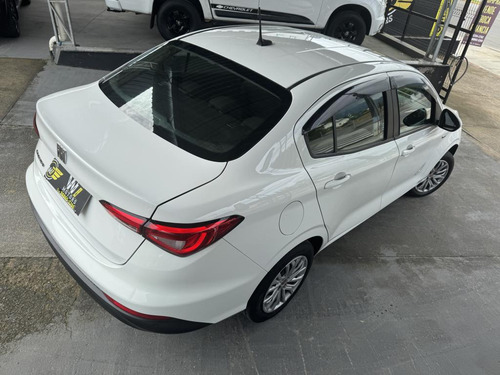 Fiat Cronos 1.3 8V Flex