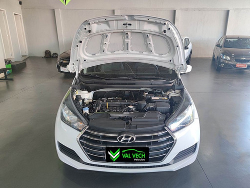 Imagem 8 de 15 de Hyundai Hb20s 1.6 Comfort Plus 16v 2016