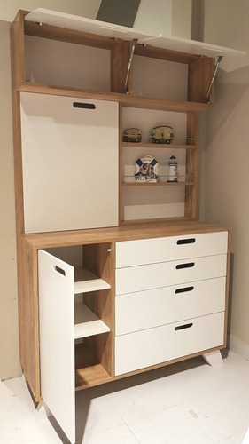Imagen 1 de 3 de Comoda Con Alzada Grim, Estilo Nordico
