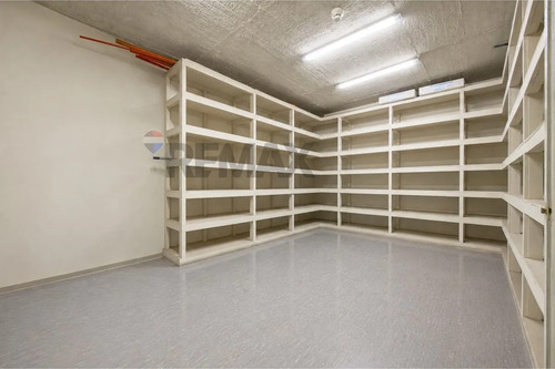 Local Comercial 1.002 M² Paseo Huérfanos