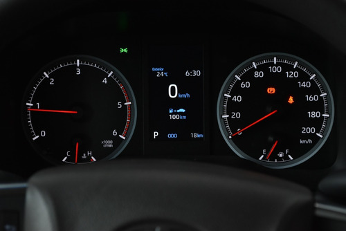 Imagen 10 de 21 de Toyota Hiace Commuter 2.8 Tdi 6at 14a 2022 - Car Cash