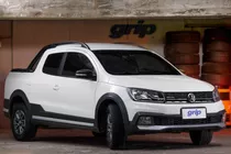 File:Volkswagen Saveiro Cross Doble Cabina Mk6 in Uruguay - front