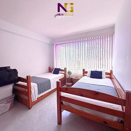 Conj. Resid. Palma Real En Casas Del Sol. Playa Moreno. Isla De Margarita