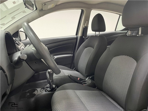 Imagem 7 de 11 de Nissan Versa 1.0 12v Flex V-drive Manual