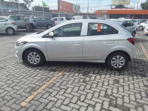 Imagem 8 de 9 de Chevrolet Onix 1.0 Mpfi Lt 8v Flex 4p Manual