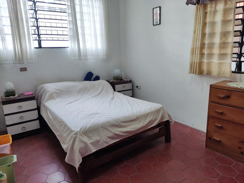 En Venta Casa En Sector Caja De Agua, El Limón