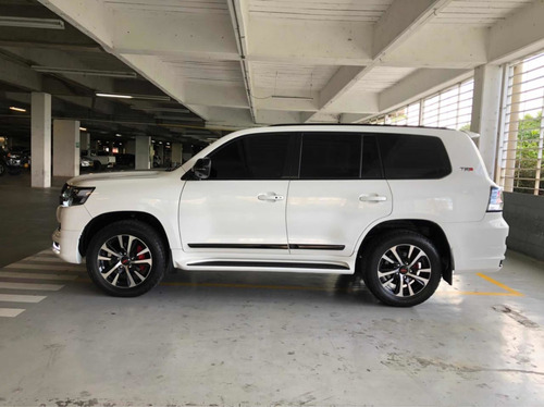 Toyota Land Cruiser 200 2012 4.5 Imperial