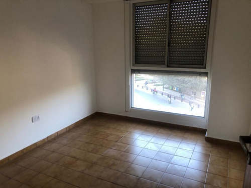 Nueva Cordoba - Externo - 2 Dorm - Balcón