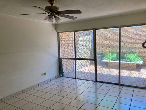 Imagen 9 de 30 de Se Vende Casa Comercial Fracc Kiosco