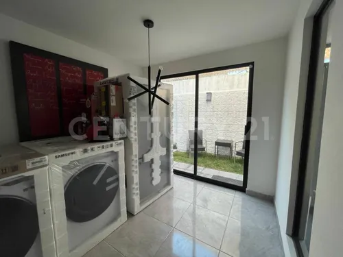 Casa En Venta, 3recámaras, Roof, Cerca De Zerezotla, San Pedro Cholula, Puebla