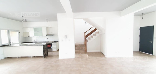 Imagen 7 de 30 de Casa 4 Ambientes En Venta - Mart.-santa Fe/fleming