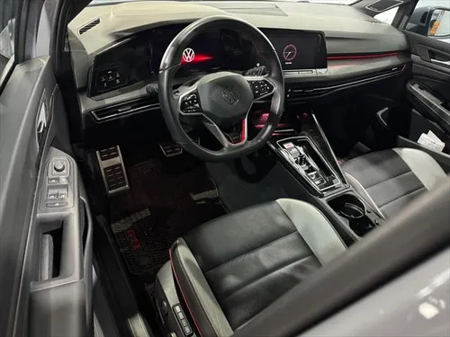 Volkswagen Golf 2024
