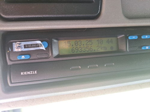 Atego 2425 3-eixos Leito Baú