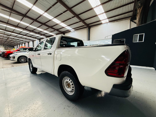 Toyota Hilux 2.8 Tdi Cabina Doble Mt