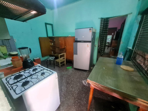 2 Viviendas En Lote 12,99 X 17,32, C/patio Y Entrada De Auto
