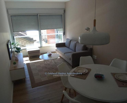 Apartamento En Venta De 2 Dormitorios En Centro