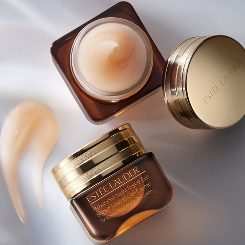 Imagen 4 de 5 de Crema/Gel Eye Supercharged Gel-Creme Synchronized Multi-Recovery Estée Lauder Advanced Night Repair día/noche para todo tipo de piel de 15mL