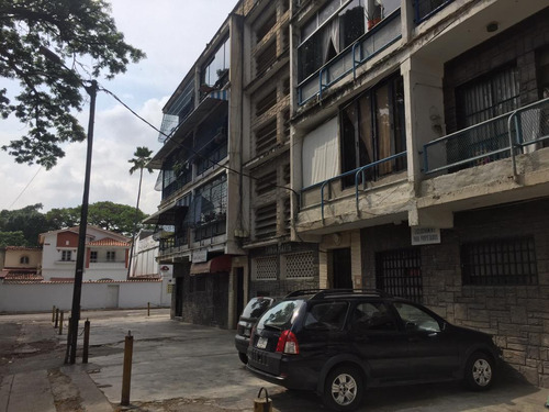 Apartamento Tipo Estudio / Venta / El Paraiso / 46mts / 2h-1b-2pe Ref. 30.000