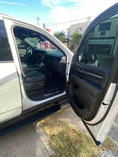GMC Yukon Yukon Denali XL.