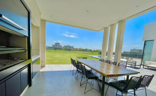 Venta Casa San Sebastian 6 Ambientes Piscina